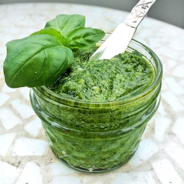 Nuss Pesto